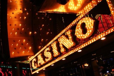Balanced approach mixing early and late cash-outs